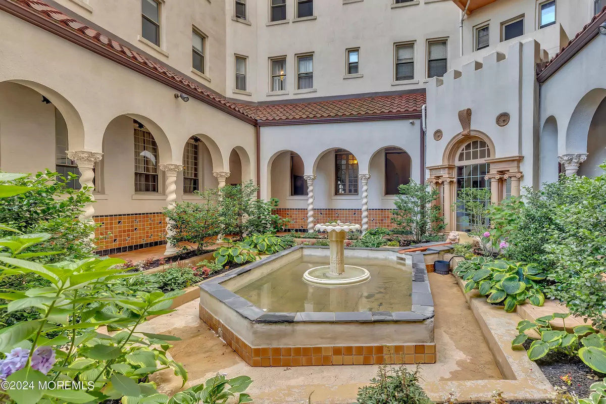 Asbury Park, NJ 07712,400 Deal Lake Drive #7K