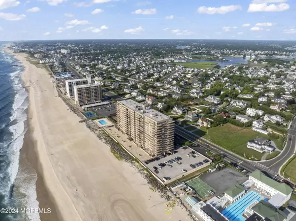 Monmouth Beach, NJ 07750,55 Ocean Avenue #4B