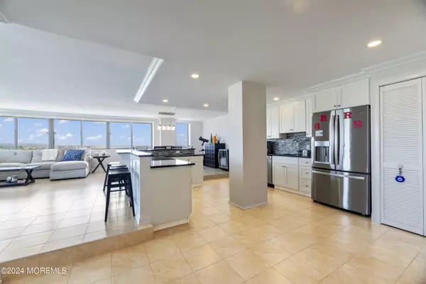 Monmouth Beach, NJ 07750,55 Ocean Avenue #4B