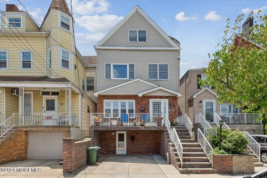 34 E 33rd Street, Bayonne, NJ 07002