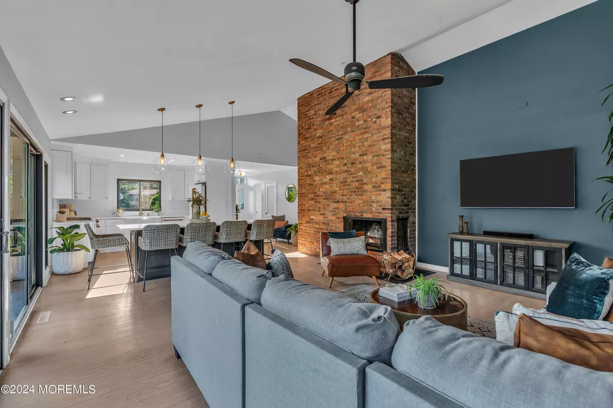 Red Bank, NJ 07701,15 Wilson Circle W