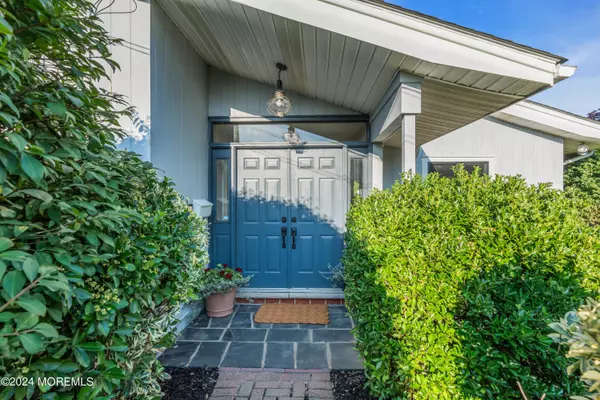 Red Bank, NJ 07701,15 Wilson Circle W