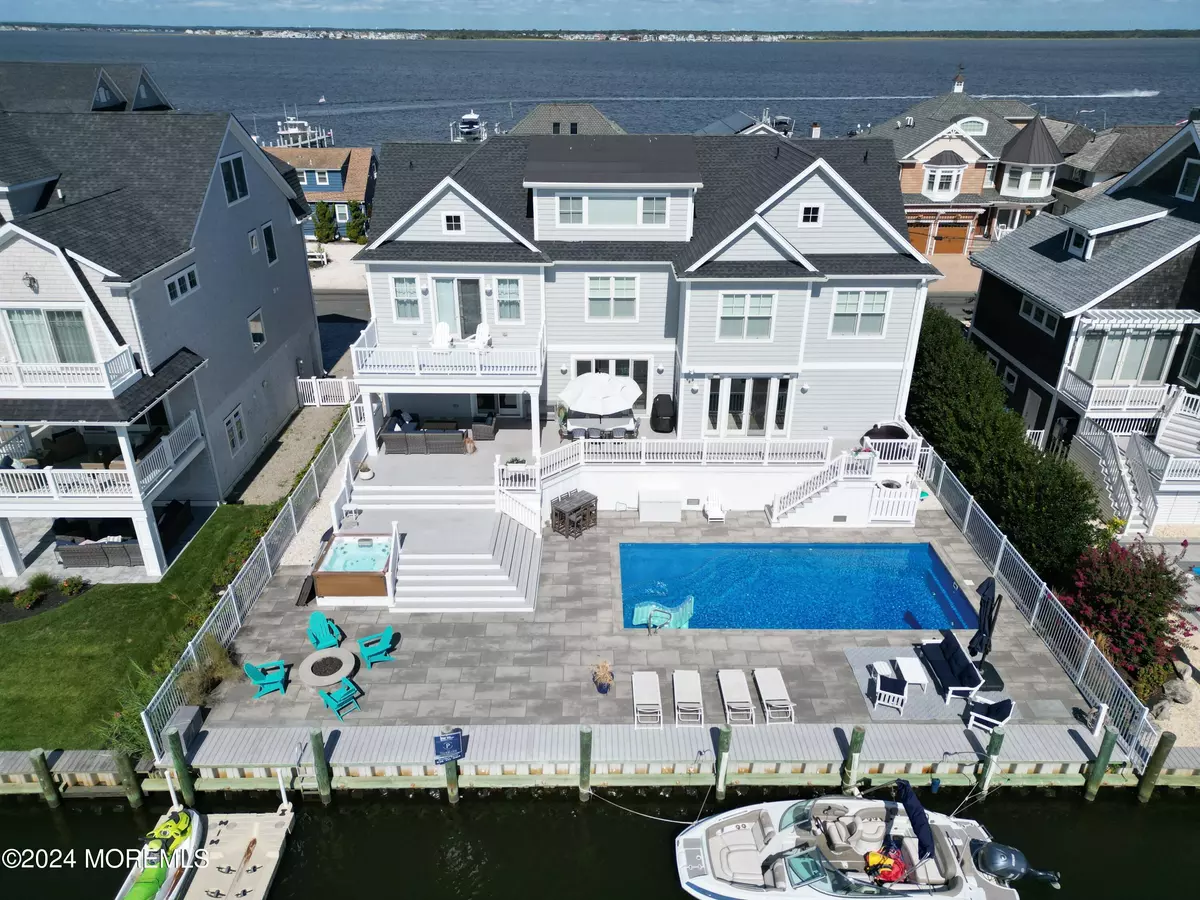 Mantoloking, NJ 08738,518 Normandy Drive