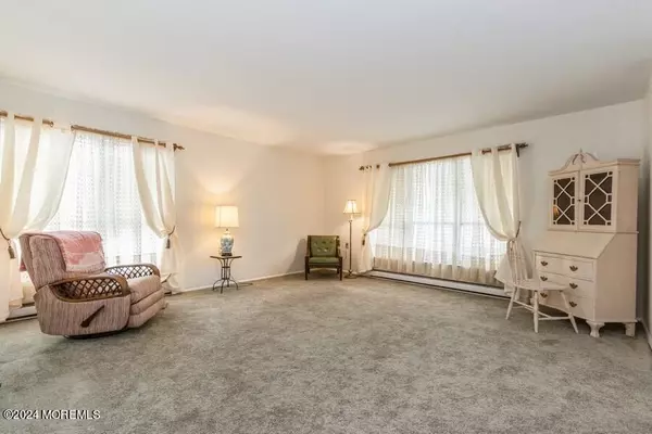 Southampton, NJ 08088,145 Buckingham Drive