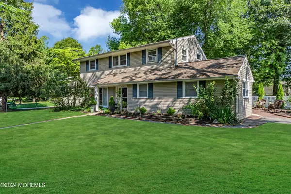 Oakhurst, NJ 07755,6 Barbara Lane