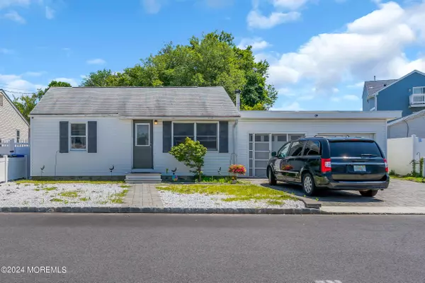 3171 Windsor Avenue, Toms River, NJ 08753