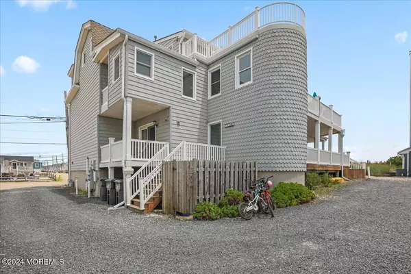 Lavallette, NJ 08735,15 E Tuna Way #B