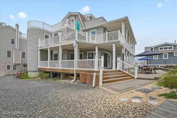 Lavallette, NJ 08735,15 E Tuna Way #B