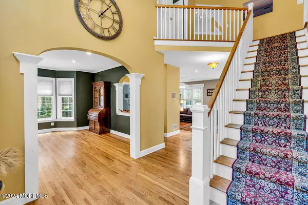 Rumson, NJ 07760,680 Locust Point Road