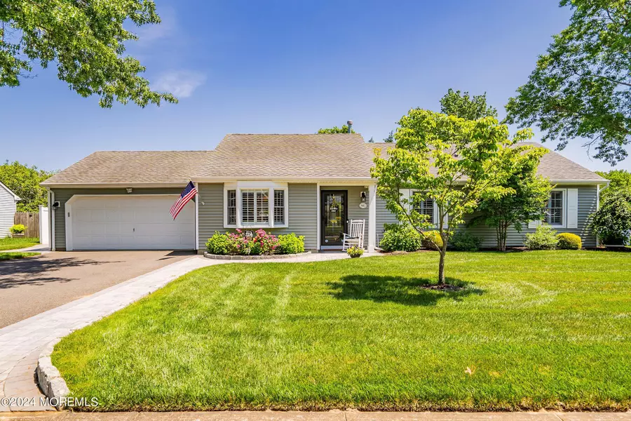 86 Oak Knoll Drive, Brick, NJ 08724