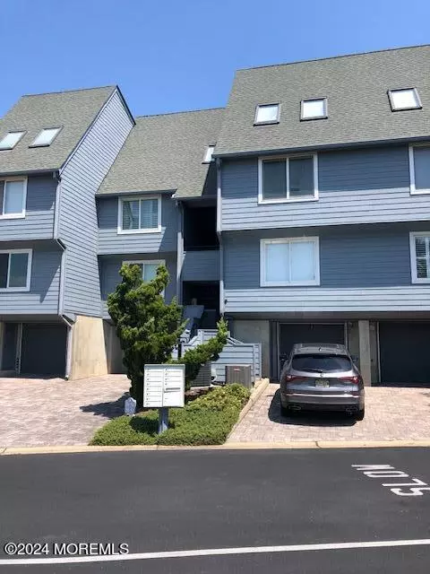 Point Pleasant Beach, NJ 08742,54 Harborhead Drive #54