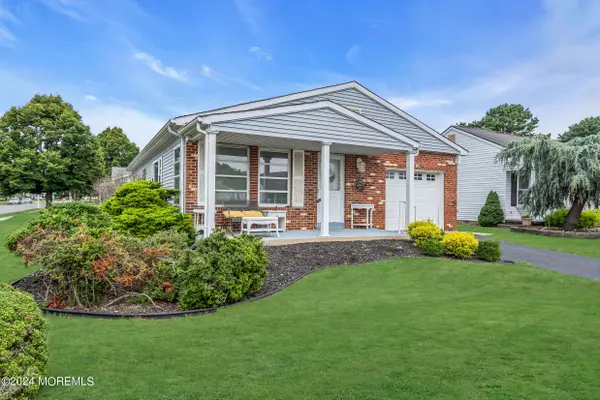 Toms River, NJ 08757,2 Tropicana Court