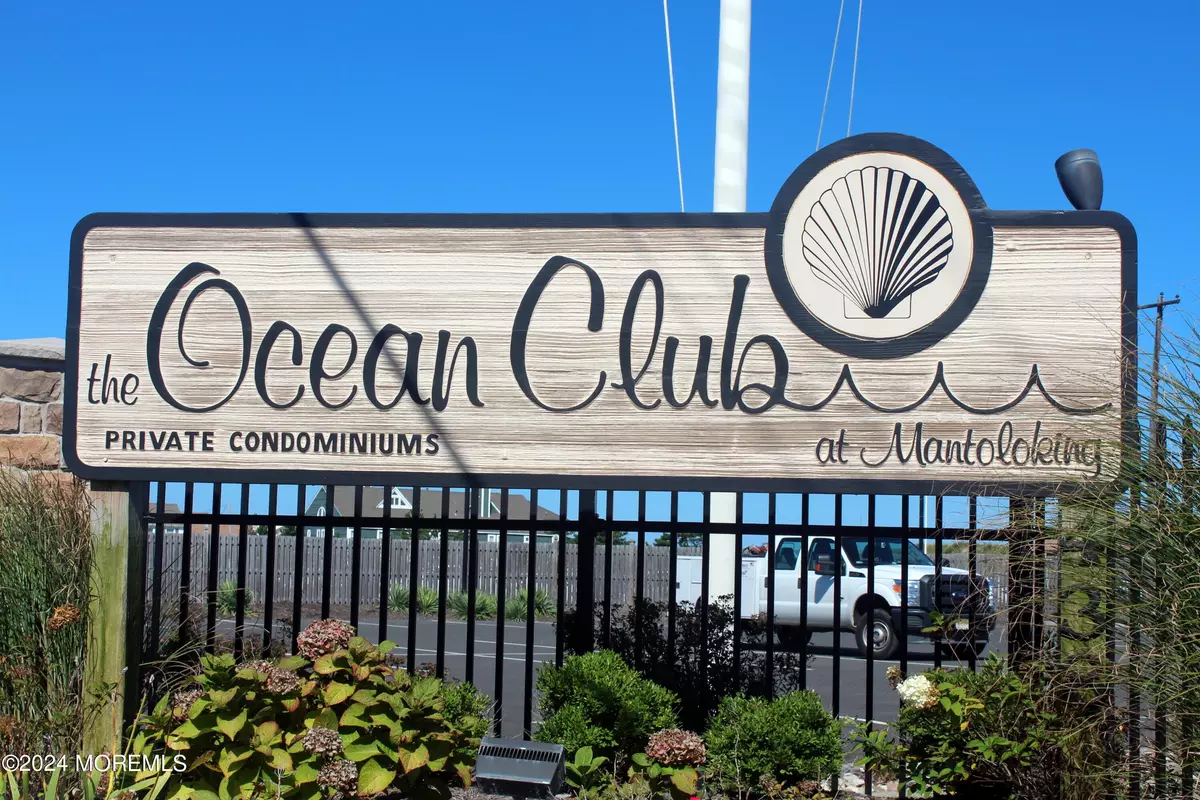 Mantoloking, NJ 08738,438 N Route 35 #2104