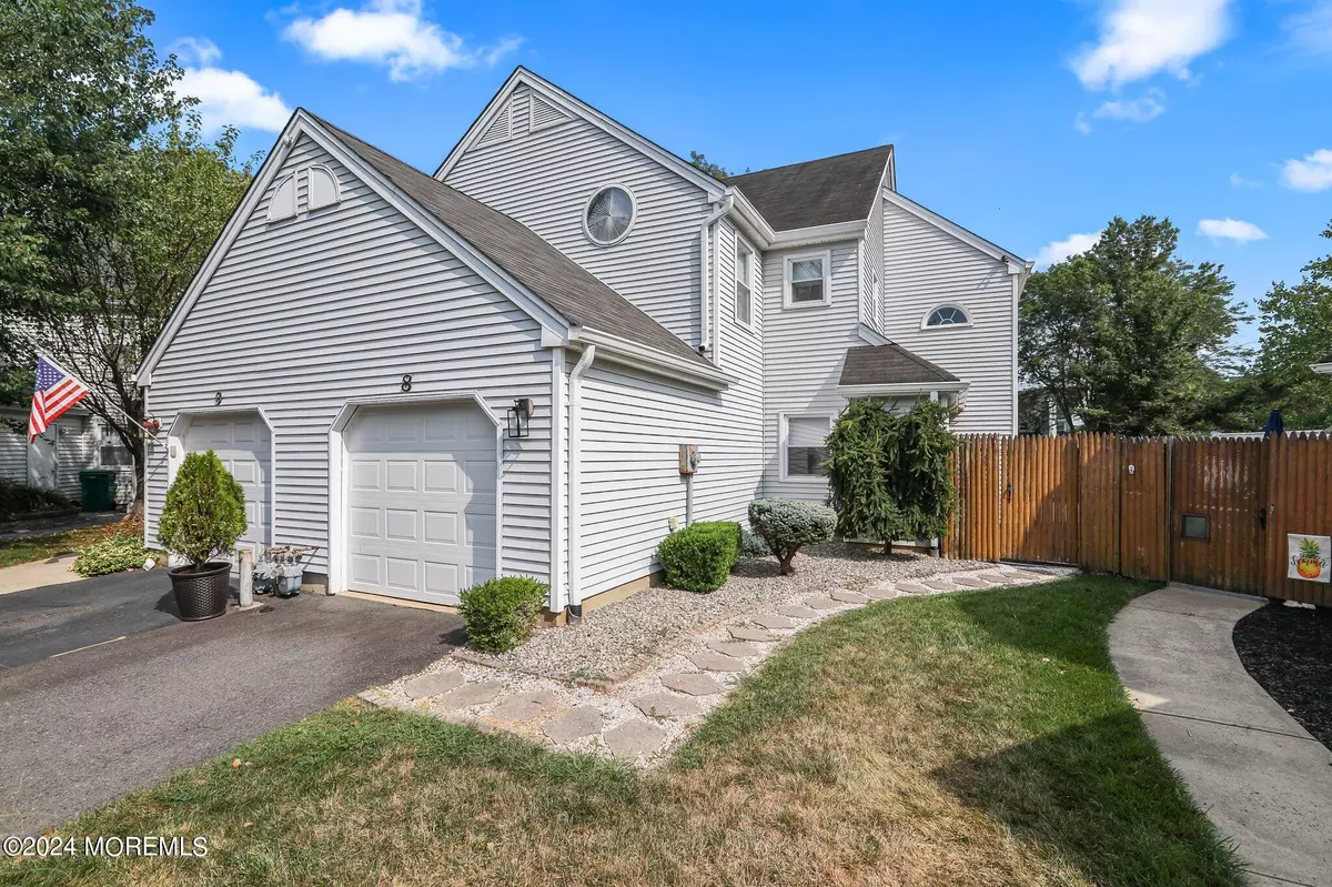 Freehold, NJ 07728,8 Millay Court