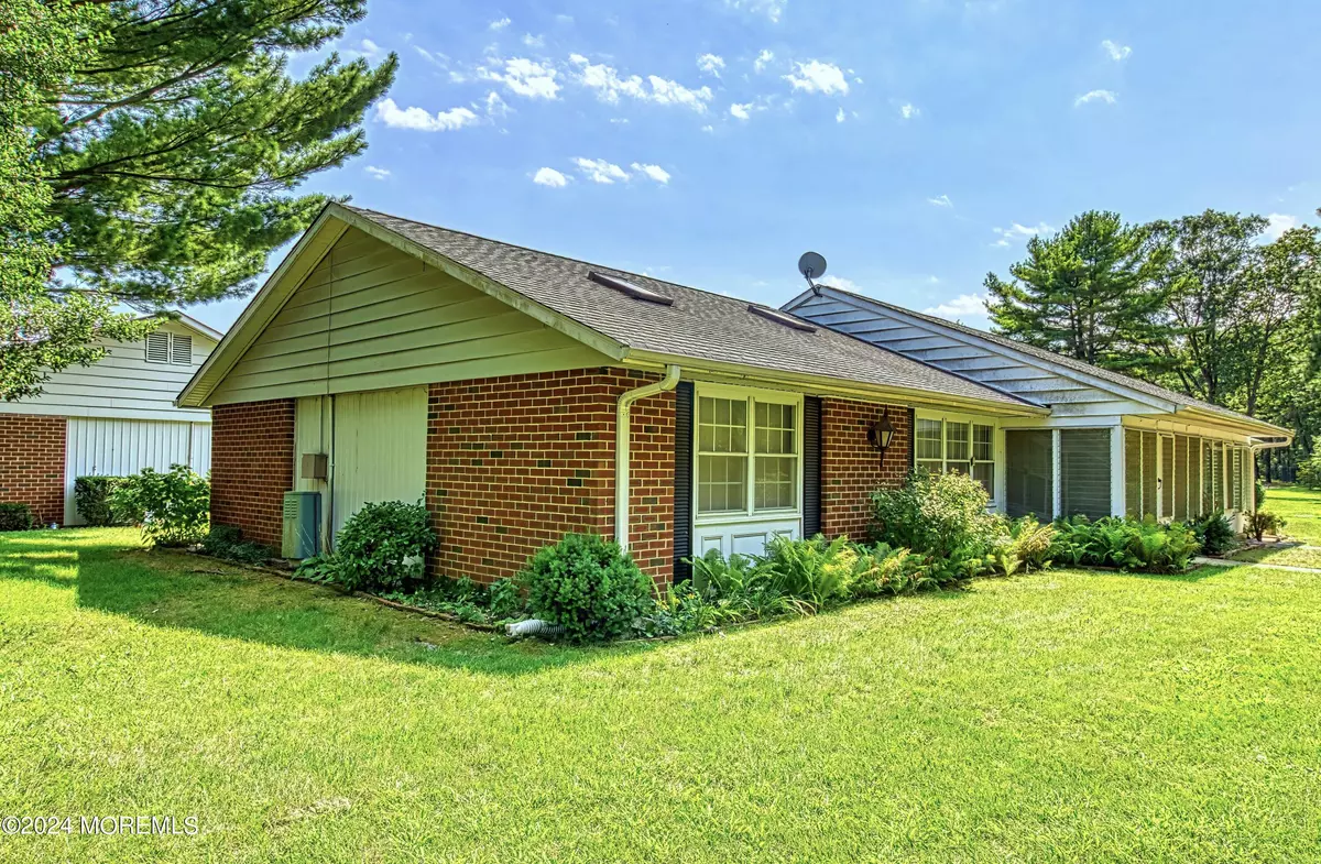 Lakewood, NJ 08701,1016 Aberdeen Drive