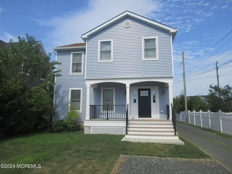 7 Riverdale Avenue #WINTER, Monmouth Beach, NJ 07750