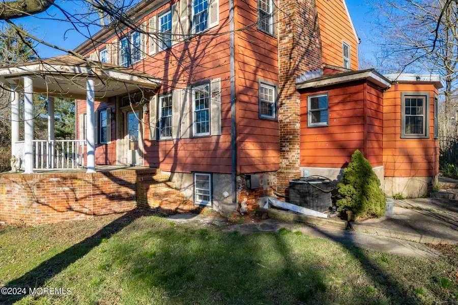 36 Chesterfield Road, Columbus, NJ 08022