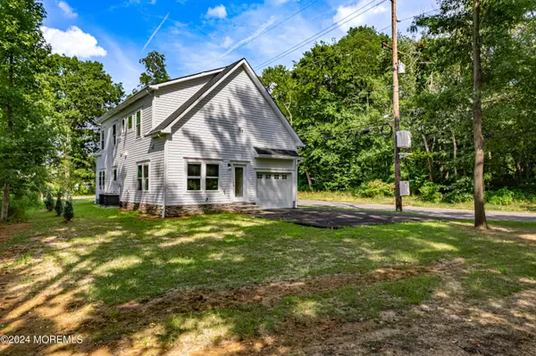 Matawan, NJ 07747,203 Grand Avenue