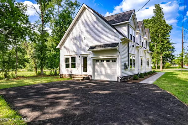 Matawan, NJ 07747,203 Grand Avenue