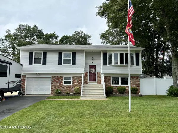 1089 Buccaneer Lane, Manahawkin, NJ 08050