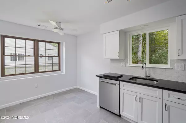 Matawan, NJ 07747,18 Lisa Court