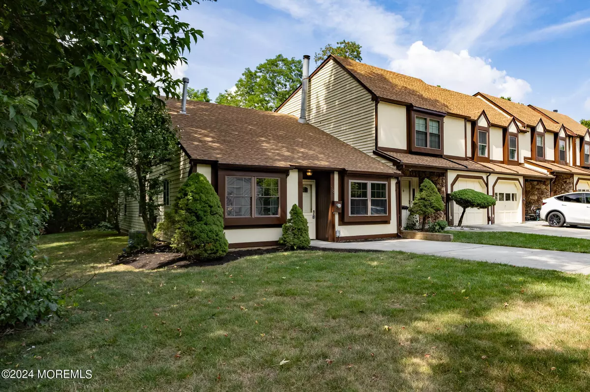 Matawan, NJ 07747,18 Lisa Court