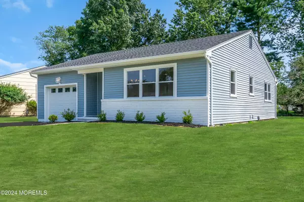 Toms River, NJ 08757,11 Northumberland Drive