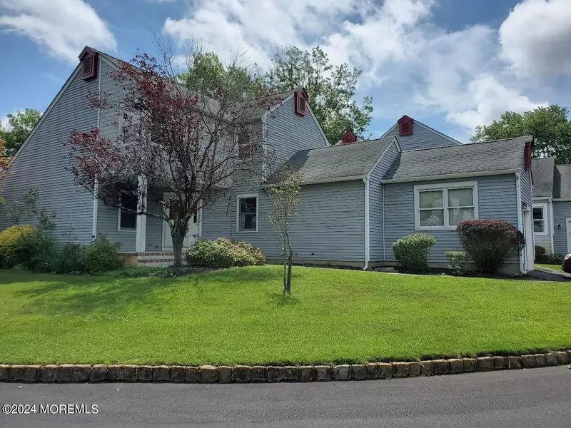 57 Turnberry Circle, Toms River, NJ 08753