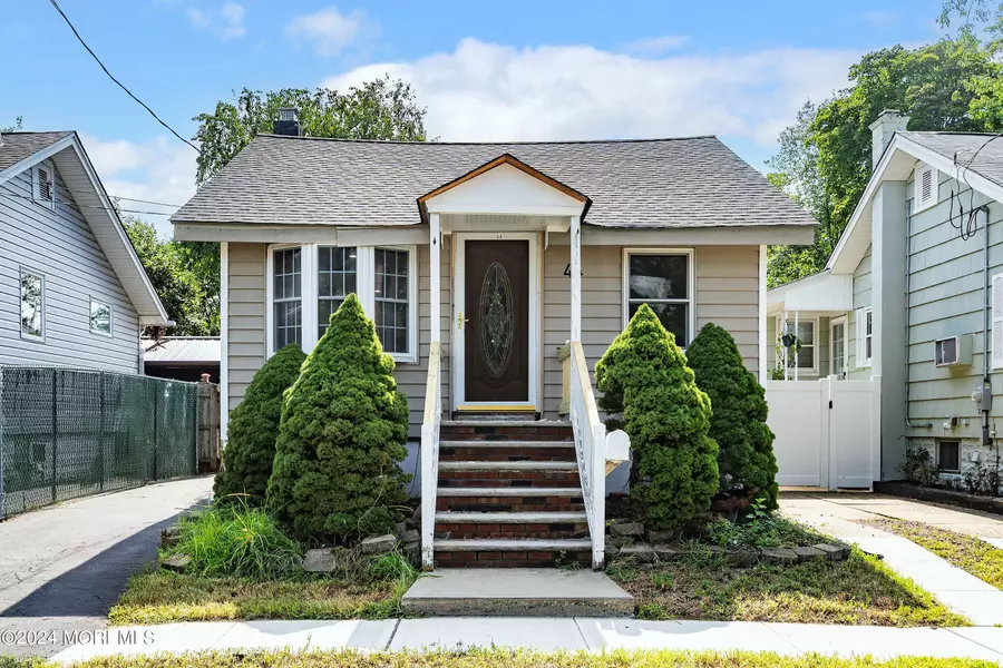 44 South Street, Spotswood, NJ 08884