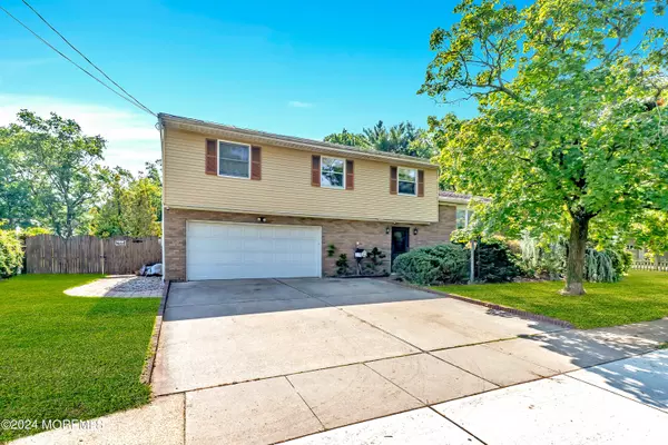 22 Calt Drive,  Hazlet,  NJ 07730