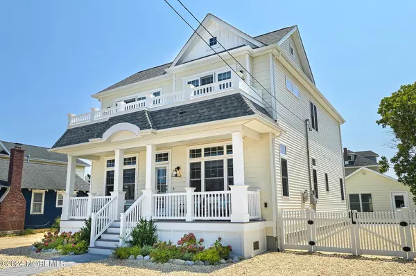 Lavallette, NJ 08735,16 President Avenue