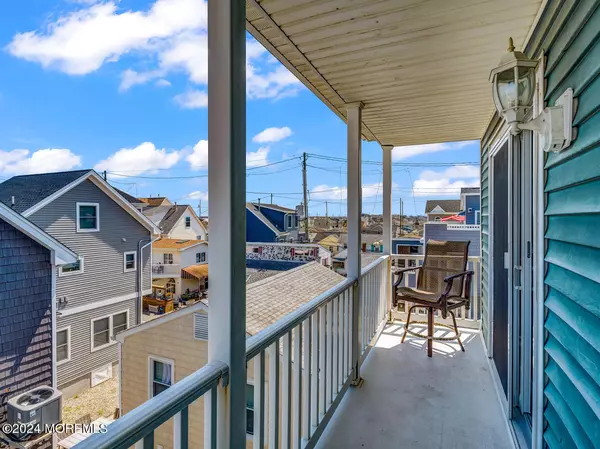 Lavallette, NJ 08735,65 E Atlantic Way