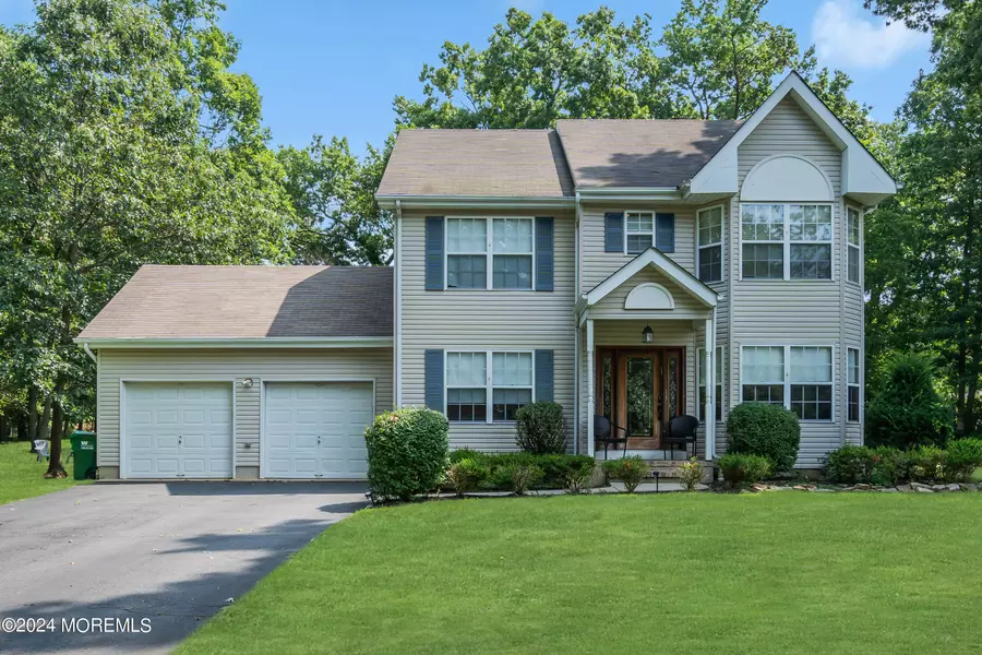 9 Stacy Court, Jackson, NJ 08527