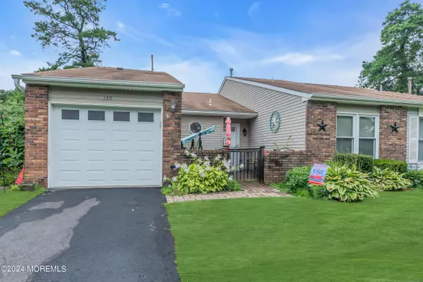 Lakewood, NJ 08701,139 Devon Court