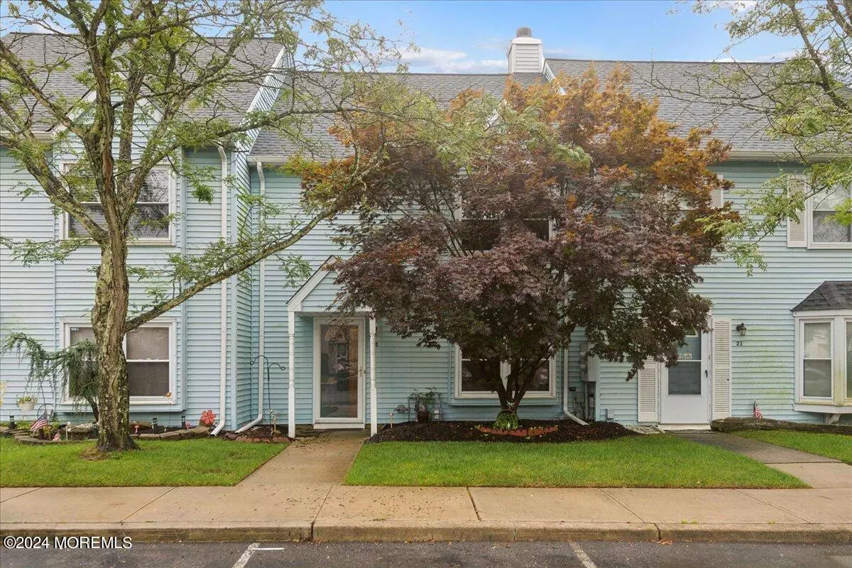 Jackson, NJ 08527,25 Forge Court