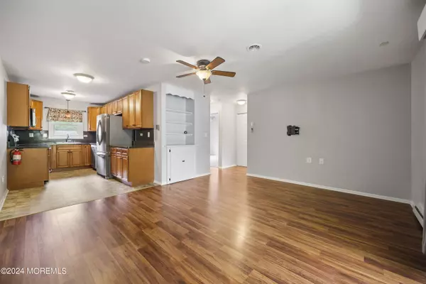 Lakewood, NJ 08701,43 Cambridge Court