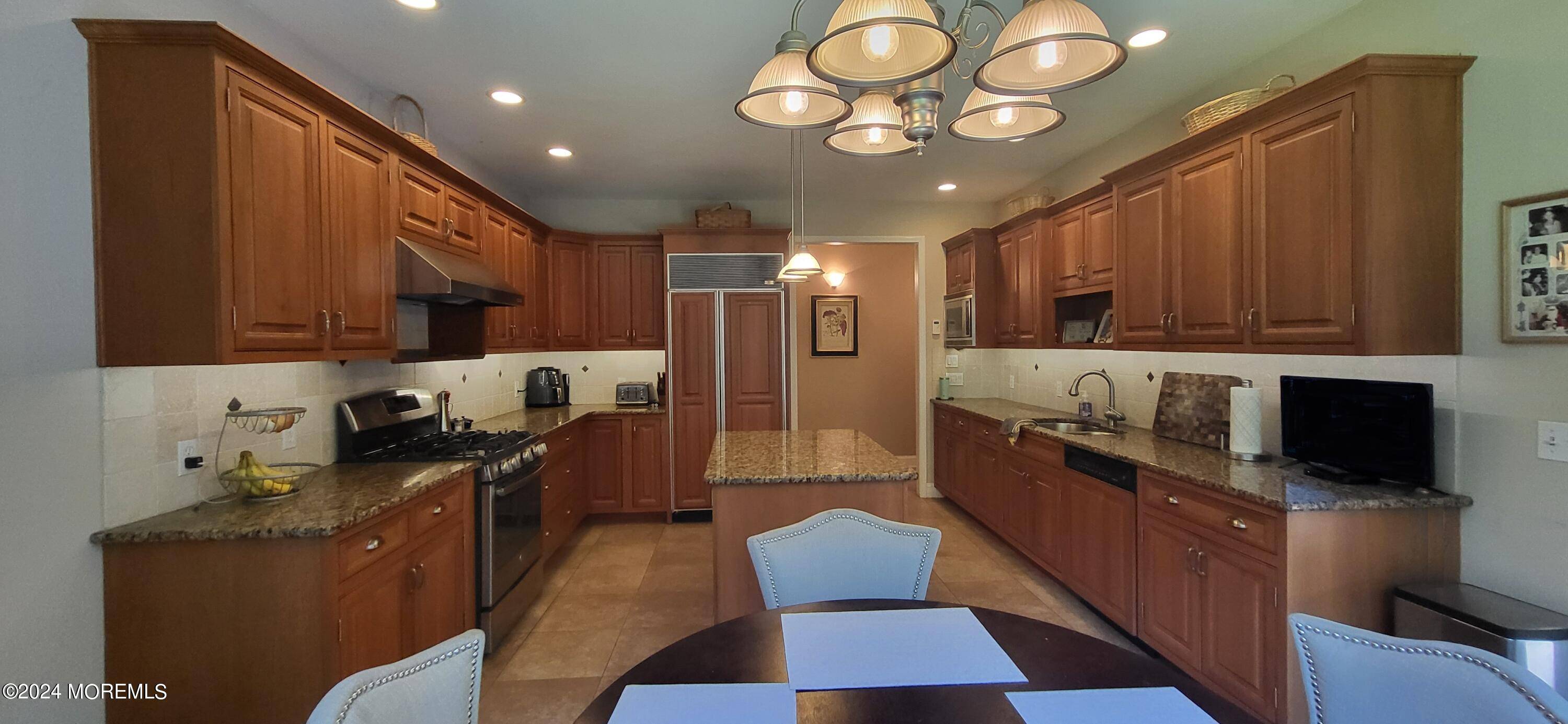 Farmingdale, NJ 07727,85 Megill Road