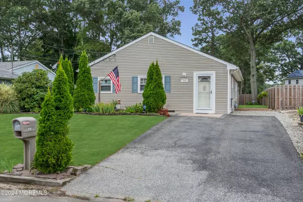 Lanoka Harbor, NJ 08734,318 Hemlock Drive