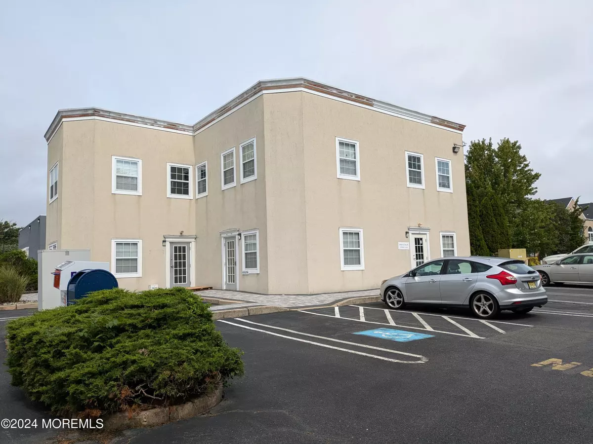 Sea Girt, NJ 08750,1330 Laurel Avenue #201