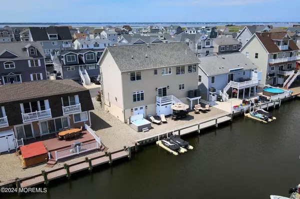 Lavallette, NJ 08735,321 Venice Drive