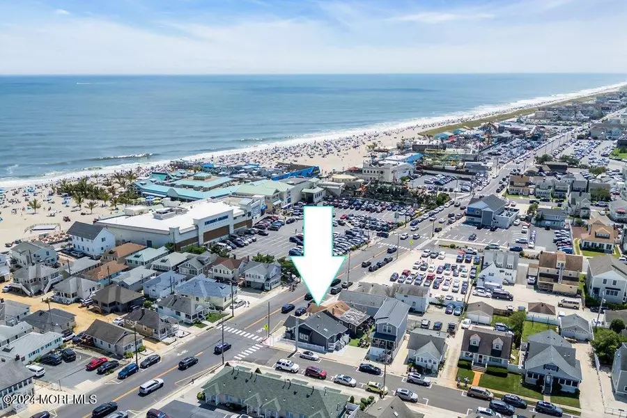 251 Ocean Avenue N #1, Point Pleasant Beach, NJ 08742