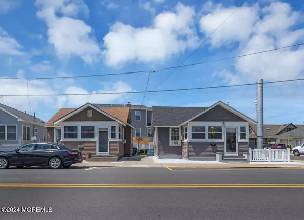 Point Pleasant Beach, NJ 08742,253 Ocean Avenue N #2