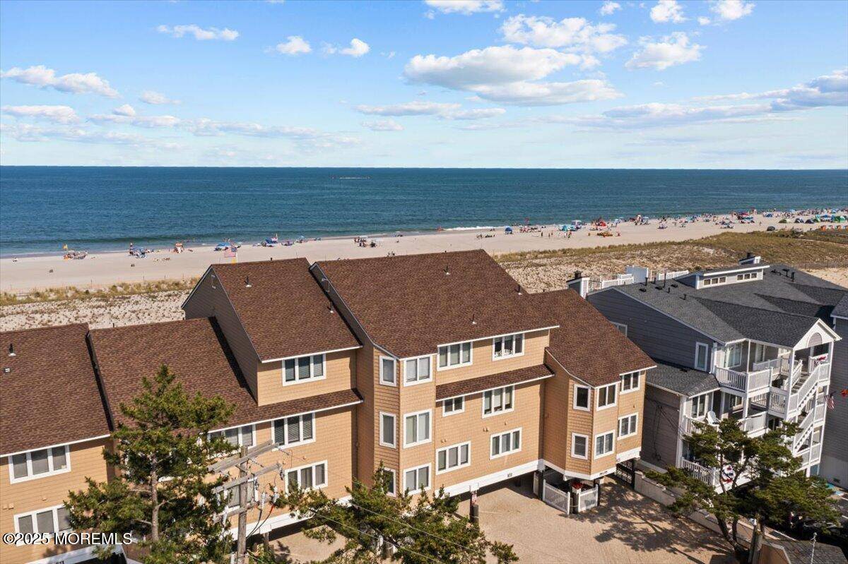 30 Dune Terrace, Ortley Beach, NJ 08751