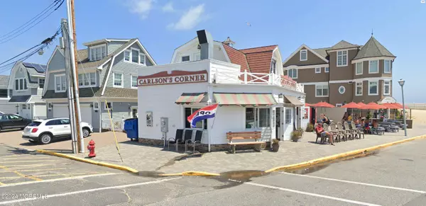 Manasquan, NJ 08736,432 1st Avenue