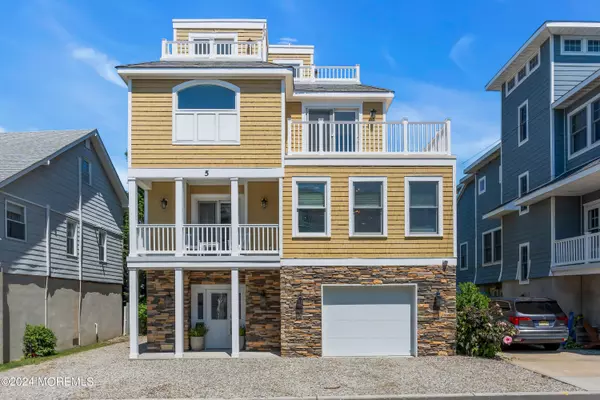 5 Shrewsbury Way, Sea Bright, NJ 07760