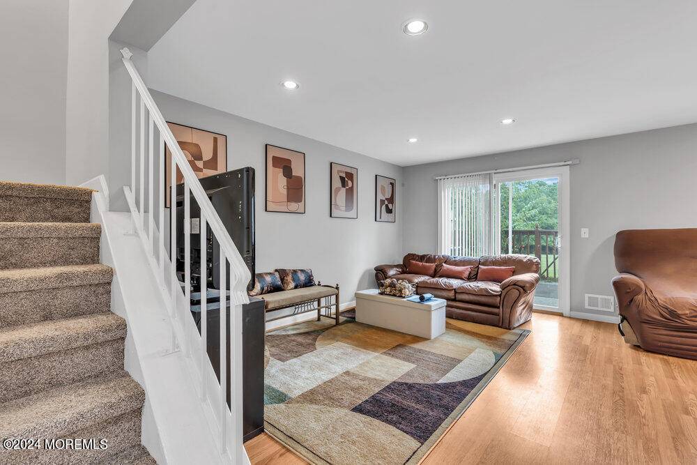 Howell, NJ 07731,15 Max Place