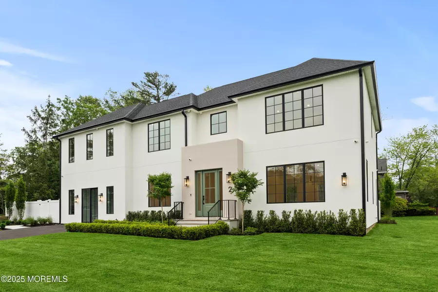 2 Deborah Place, Oakhurst, NJ 07755