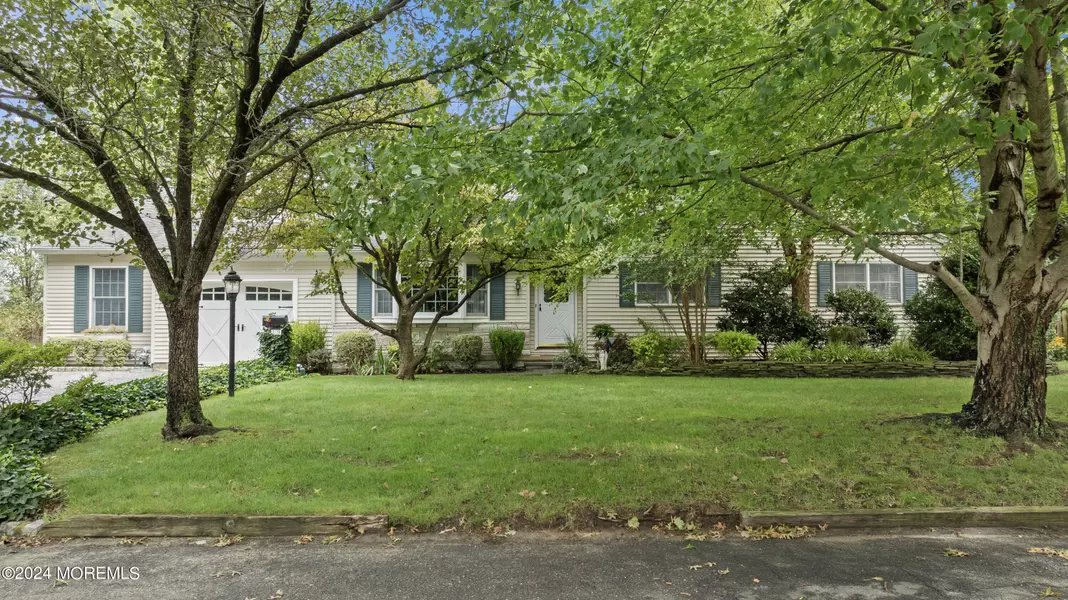 19 Iroquois Avenue, Oceanport, NJ 07757