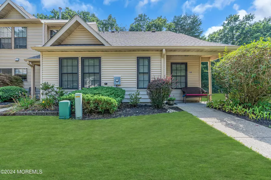 138 Whispering Oaks Way, Jackson, NJ 08527