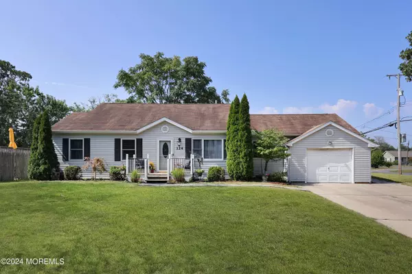 Brick, NJ 08723,124 Oakwood Drive